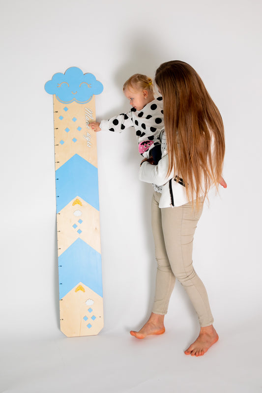 Personal Growth Chart - Light Blue with Clouds and Raindrops